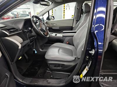 2024 Toyota Sienna XLE 7-Passenger 120.5" WB - zdjęcie 7 z 29 - miniatura