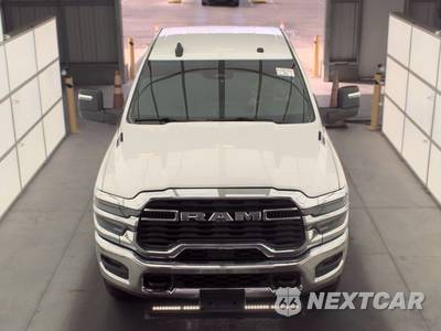 2026 Ram 2500 Big Horn Crew Cab Medium Bed - zdjęcie 2 z 19 - miniatura