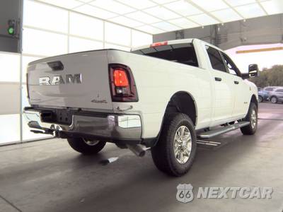 2025 Ram 2500 Big Horn Crew Cab Medium Bed - zdjęcie 4 z 34 - miniatura