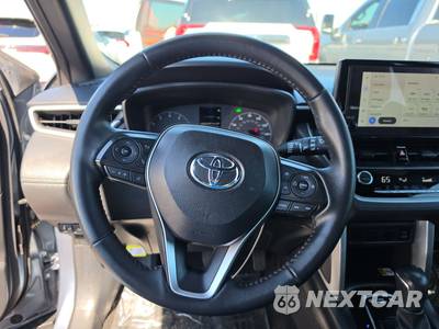 2023 Toyota Corolla Cross Hybrid SE - zdjęcie 10 z 20 - miniatura