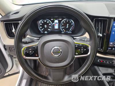 2019 Volvo XC60 T5 Inscription - zdjęcie 10 z 35 - miniatura