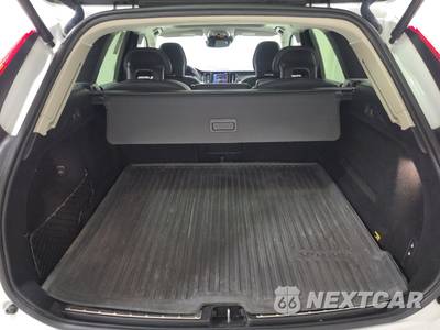 2019 Volvo XC60 T5 Inscription - zdjęcie 16 z 35 - miniatura