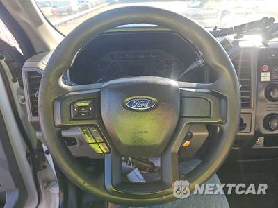 2017 Ford Super Duty F-550 Cab Chassis XL Regular Cab DRW - zdjęcie 10 z 40 - miniatura