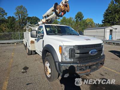 2017 Ford Super Duty F-550 Cab Chassis XL Regular Cab DRW - zdjęcie 3 z 40 - miniatura