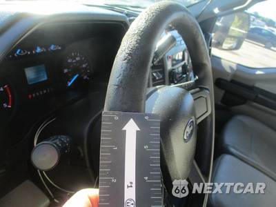2017 Ford Super Duty F-550 Cab Chassis XL Regular Cab DRW - zdjęcie 23 z 40 - miniatura