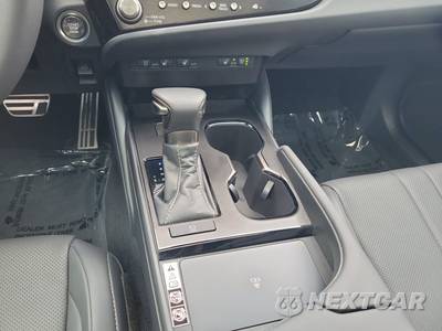 2023 Lexus ES 350 F SPORT Handling - zdjęcie 43 z 50 - miniatura