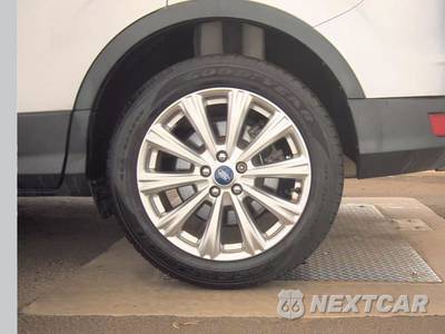 2017 Ford Escape Titanium - zdjęcie 12 z 35 - miniatura