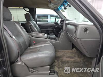 2003 Chevrolet Avalanche 1500 Crew Cab Short Bed - zdjęcie 8 z 33 - miniatura
