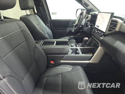 2026 Toyota Tundra i-FORCE MAX Limited Crew Cab Short Bed - zdjęcie 8 z 18 - miniatura