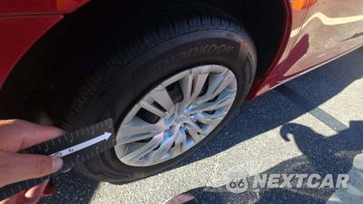 2012 Toyota Camry LE - zdjęcie 55 z 57 - miniatura