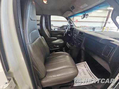 2022 GMC Savana 3500 Passenger Van LS 1LS 155.1" WB - zdjęcie 8 z 39 - miniatura