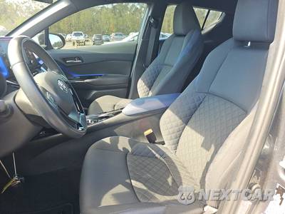 2022 Toyota C-HR XLE - zdjęcie 7 z 23 - miniatura