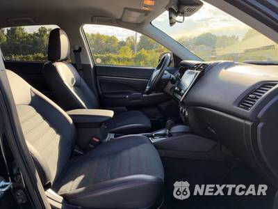 2025 Mitsubishi Outlander Sport 2.0 SE - zdjęcie 17 z 43 - miniatura