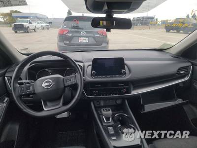 2025 Nissan Rogue SV - zdjęcie 11 z 18 - miniatura