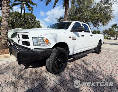 2017 Ram 2500 Tradesman Crew Cab Long Bed - zdjęcie 2 z 36 - miniatura