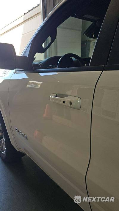 2022 Ram 1500 Laramie Crew Cab Short Bed - zdjęcie 19 z 23 - miniatura