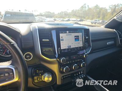 2022 Ram 1500 Laramie Crew Cab Short Bed - zdjęcie 11 z 23 - miniatura