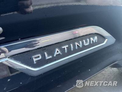 2026 Toyota Tundra Platinum Crew Cab Short Bed - zdjęcie 12 z 47 - miniatura