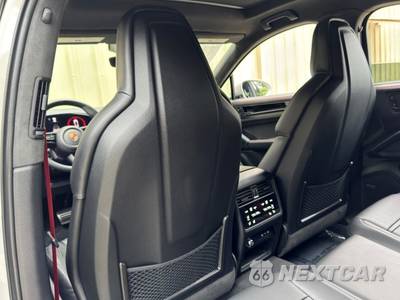 2026 Porsche Cayenne GTS Coupe - zdjęcie 37 z 48 - miniatura