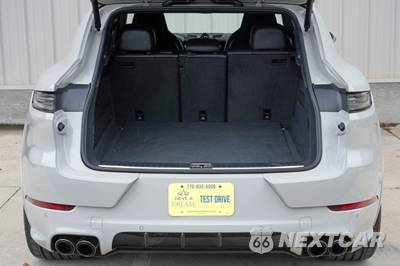 2026 Porsche Cayenne GTS Coupe - zdjęcie 8 z 48 - miniatura