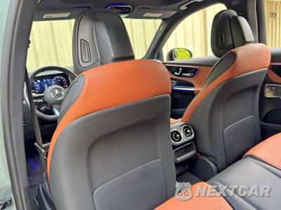 2025 Mercedes-Benz AMG GLC 43 4MATIC - zdjęcie 38 z 48 - miniatura