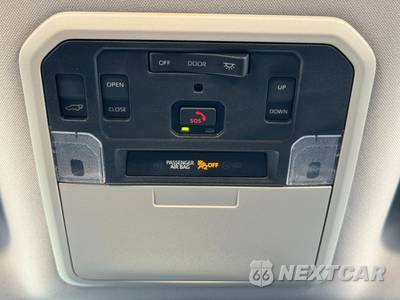 2024 Toyota Sequoia SR5 - zdjęcie 33 z 48 - miniatura