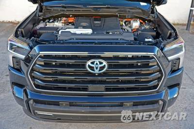 2024 Toyota Sequoia SR5 - zdjęcie 6 z 48 - miniatura