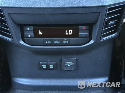 2024 Toyota Sequoia SR5 - zdjęcie 34 z 48 - miniatura
