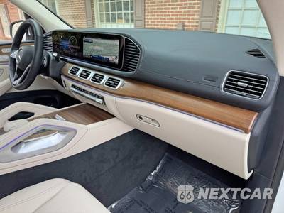 2026 Mercedes-Benz GLS 450 4MATIC - zdjęcie 13 z 48 - miniatura