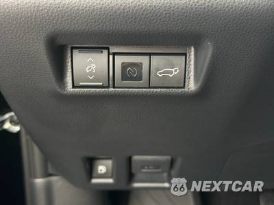 2026 Toyota RAV4 Hybrid XLE Premium - zdjęcie 15 z 48 - miniatura