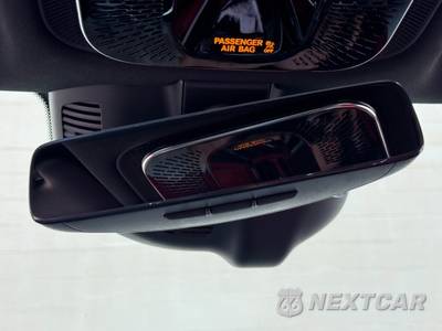 2025 Mercedes-Benz AMG C 43 4MATIC - zdjęcie 38 z 48 - miniatura