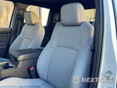 2025 Toyota Tacoma SR5 Crew Cab Medium Bed - zdjęcie 34 z 48 - miniatura