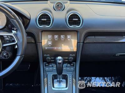 2024 Porsche 718 Cayman GTS 4.0 - zdjęcie 20 z 48 - miniatura