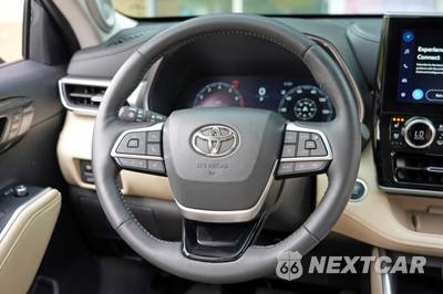 2024 Toyota Highlander Platinum - zdjęcie 19 z 48 - miniatura