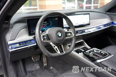 2025 BMW 7 Series Sedan 740i - zdjęcie 12 z 48 - miniatura