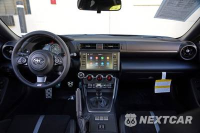 2026 Toyota GR86 Premium - zdjęcie 11 z 48 - miniatura