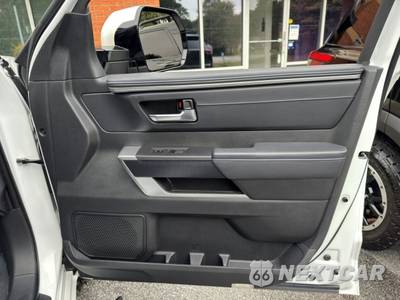 2024 Toyota Tundra Platinum Crew Cab Short Bed - zdjęcie 46 z 48 - miniatura