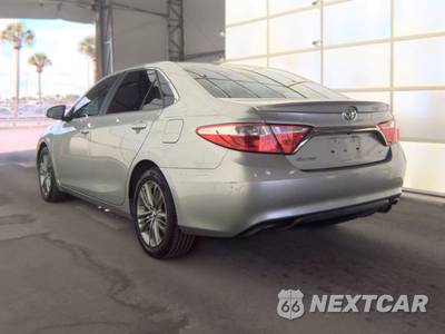 2016 Toyota Camry SE - zdjęcie 6 z 32 - miniatura