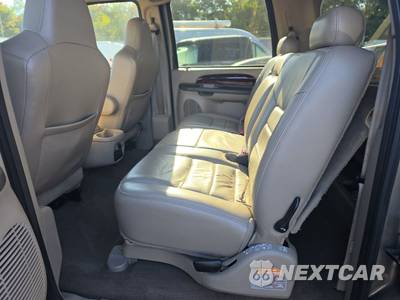 2004 Ford Excursion Limited - zdjęcie 13 z 32 - miniatura