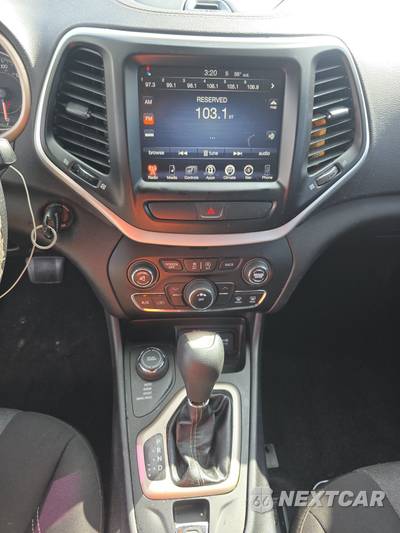 2018 Jeep Cherokee Latitude - zdjęcie 11 z 26 - miniatura