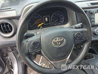 2018 Toyota RAV4 LE - zdjęcie 10 z 33 - miniatura