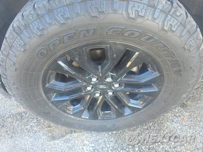 2024 Ford F-150 Lariat Crew Cab Short Bed - zdjęcie 8 z 22 - miniatura