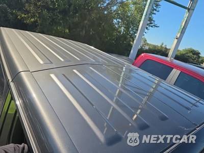 2020 Jeep Wrangler Unlimited Sahara Altitude Edition - zdjęcie 12 z 22 - miniatura