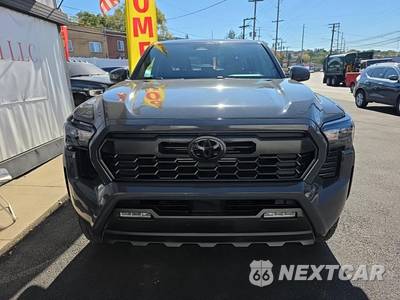2026 Toyota Tacoma TRD Off-Road Crew Cab Medium Bed - zdjęcie 2 z 21 - miniatura