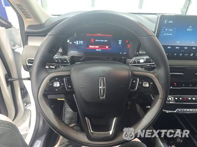 2025 Lincoln Corsair Premiere - zdjęcie 10 z 17 - miniatura