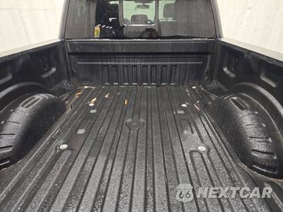 2022 Ford Super Duty F-250 Lariat Crew Cab Medium Bed - zdjęcie 16 z 23 - miniatura