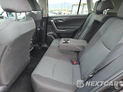2025 Toyota RAV4 XLE - zdjęcie 13 z 28 - miniatura