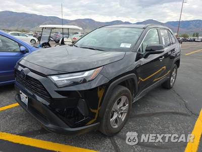 2025 Toyota RAV4 XLE - zdjęcie 1 z 28 - miniatura