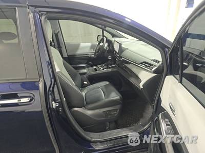 2025 Toyota Sienna XSE 7-Passenger - zdjęcie 8 z 17 - miniatura
