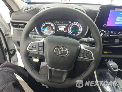 2026 Toyota Highlander Hybrid XLE - zdjęcie 10 z 18 - miniatura